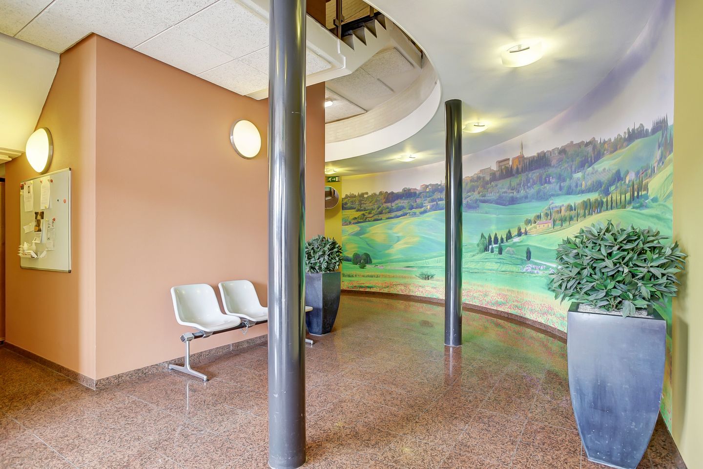 Foto 29 van Oosterweezenstraat 325