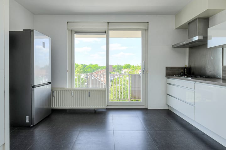 Photo 9 of Amerongenstraat 182