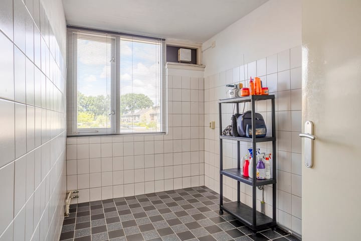 Photo 13 of Lijsterbeslaan 15