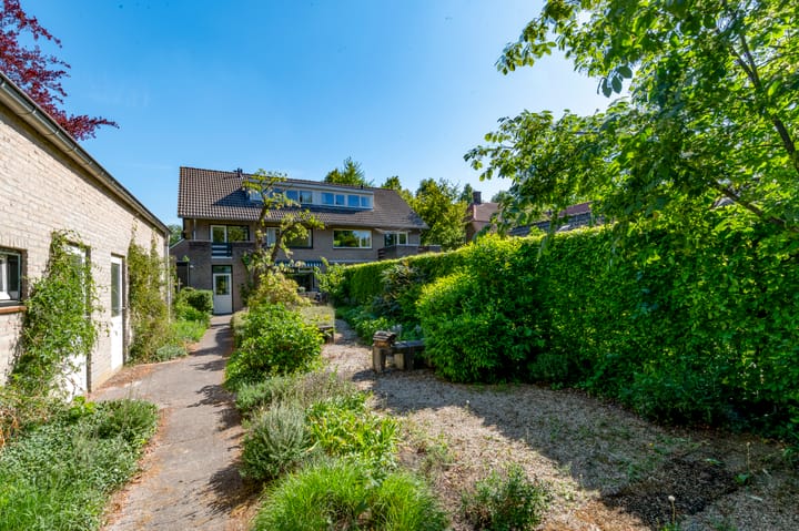 Photo 33 of Raadhuisstraat 28