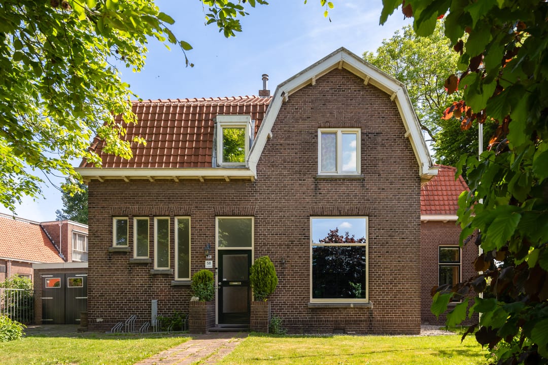 Photo 1 of Burgemeester van Esstraat 58