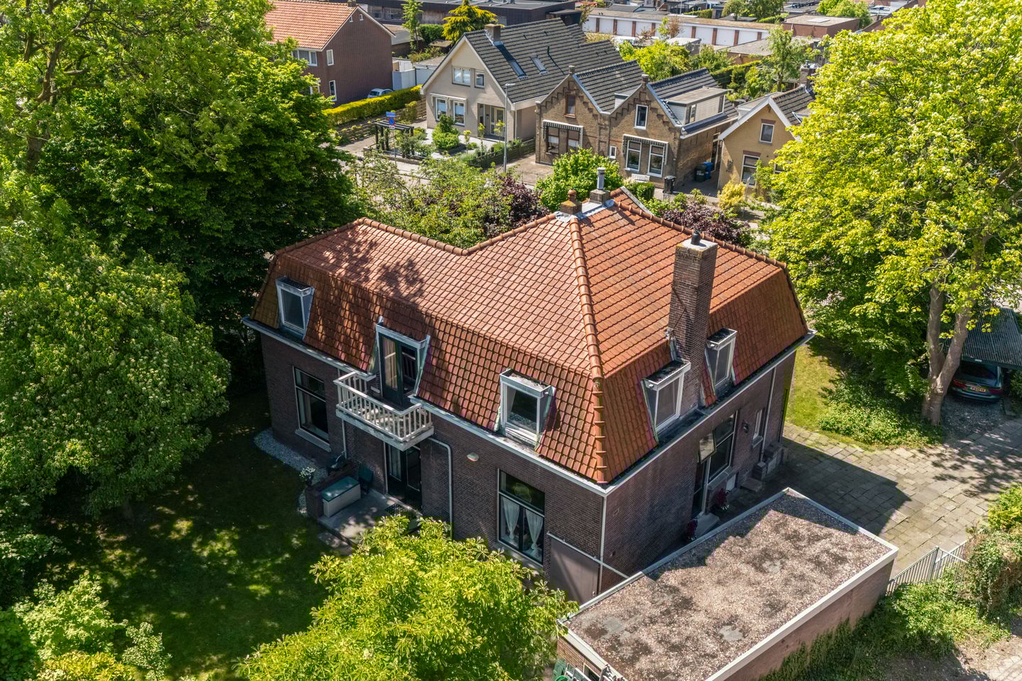 Photo 4 of Burgemeester van Esstraat 58