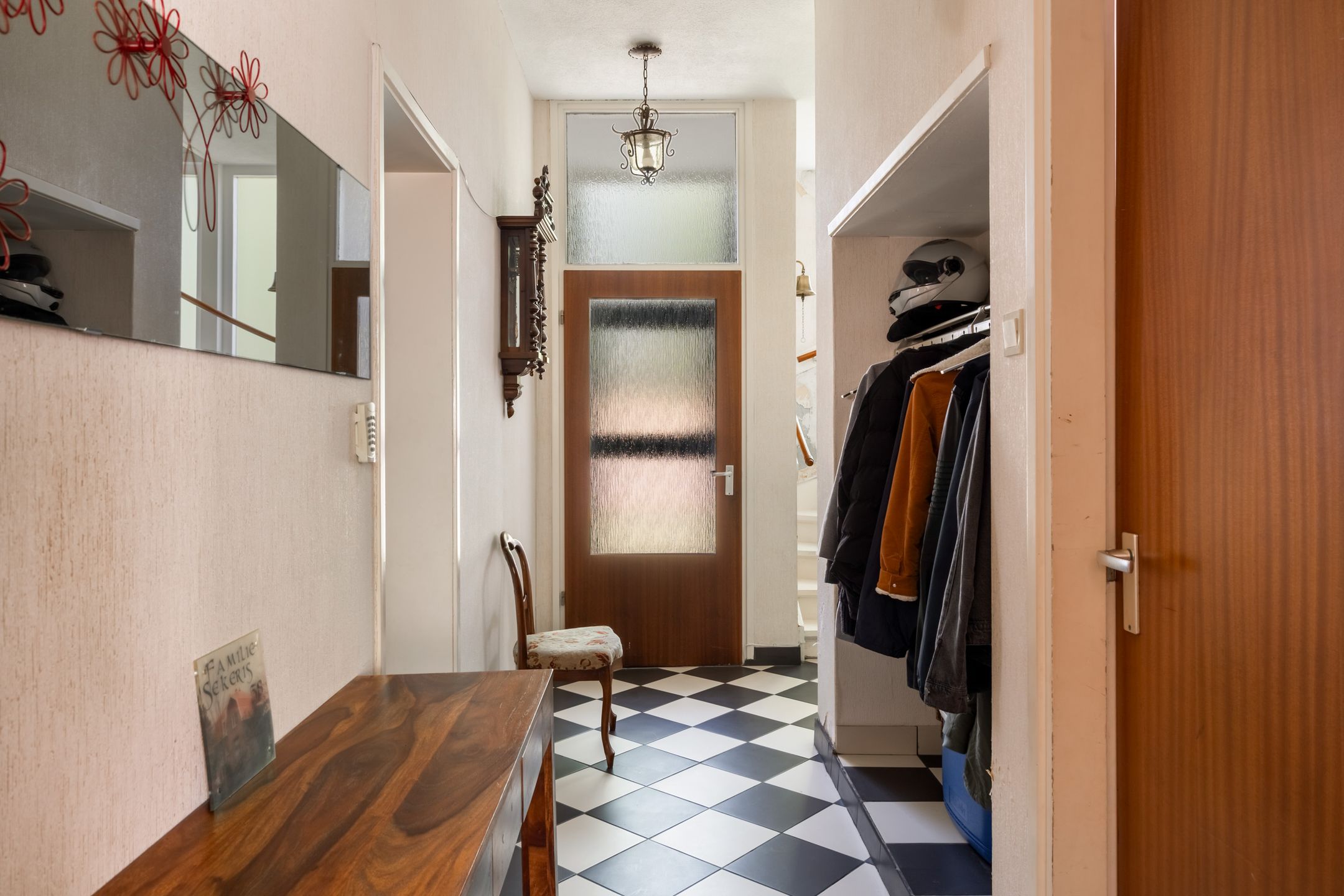 Photo 9 of Burgemeester van Esstraat 58