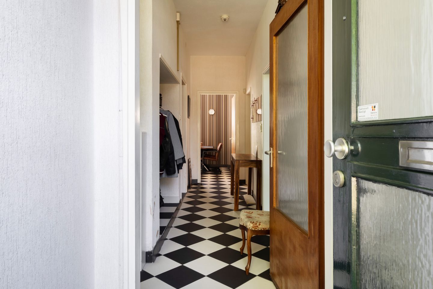 Photo 10 of Burgemeester van Esstraat 58