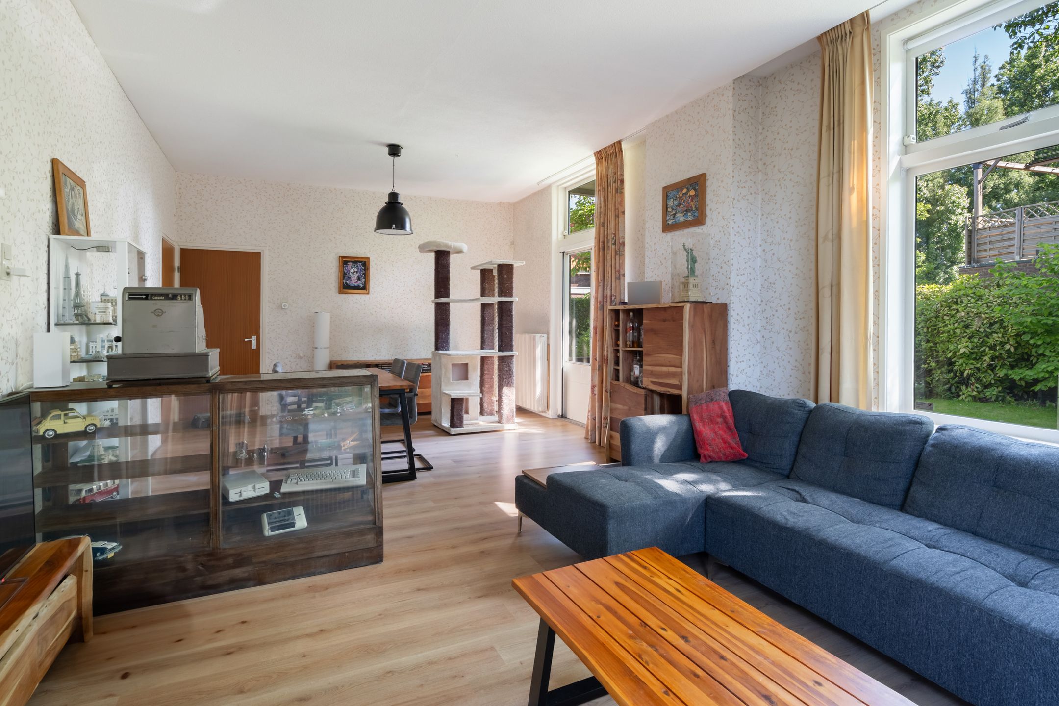 Photo 12 of Burgemeester van Esstraat 58