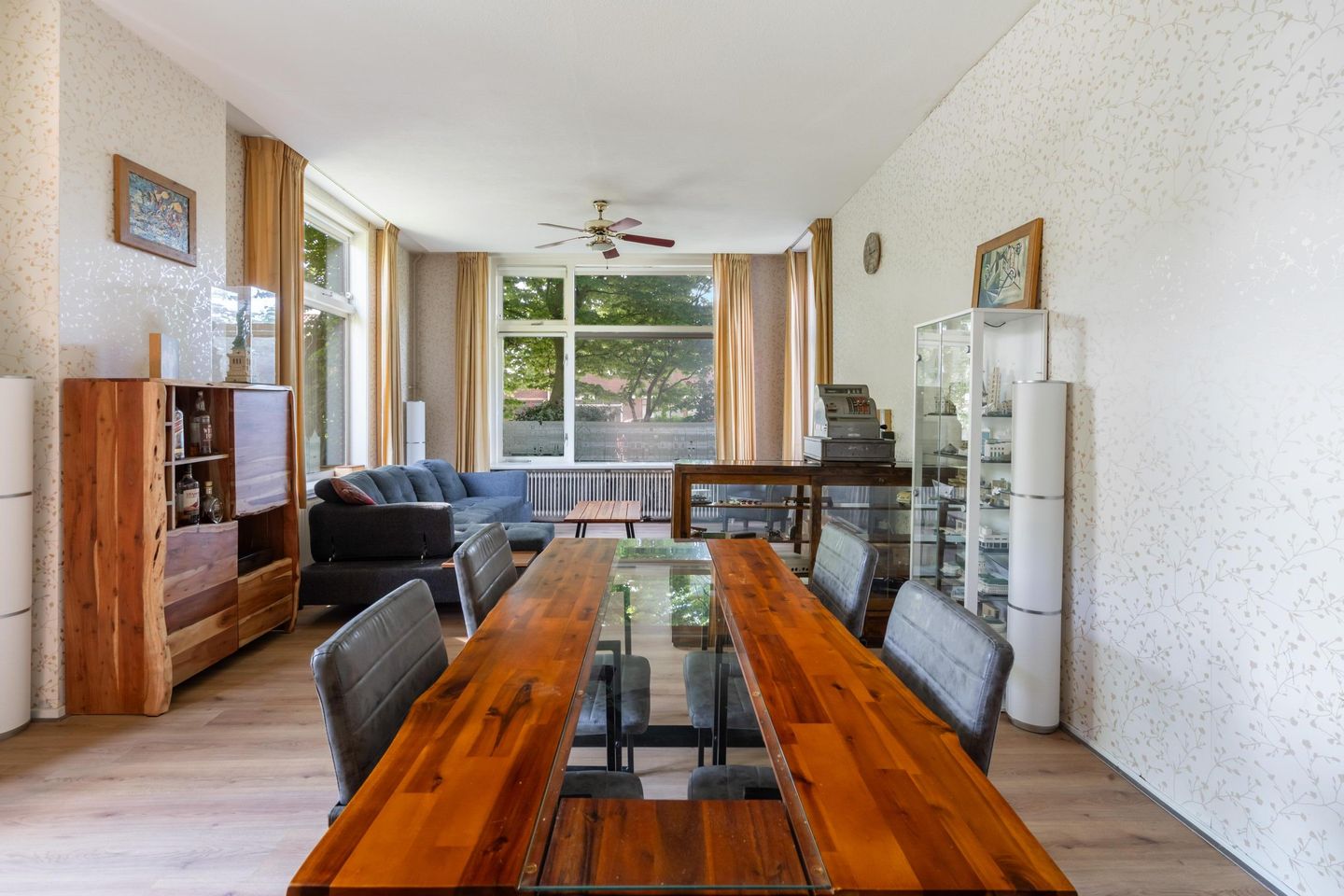 Photo 14 of Burgemeester van Esstraat 58