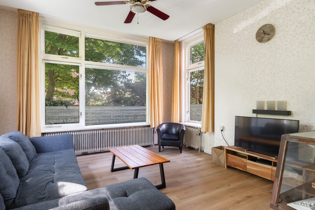 Photo 17 of Burgemeester van Esstraat 58