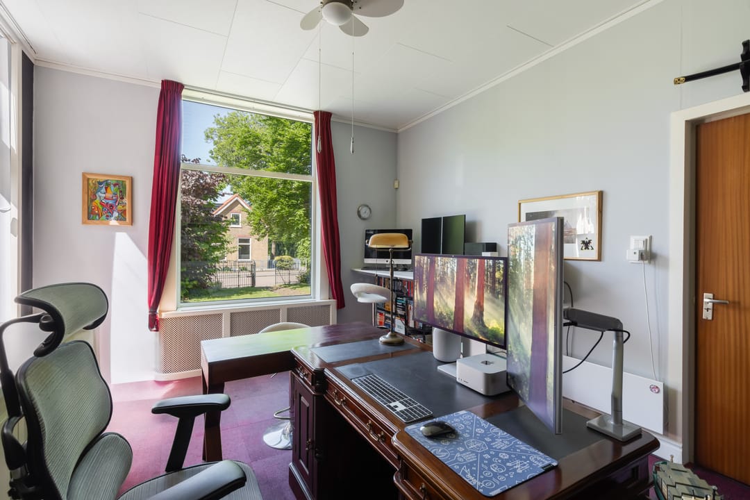 Photo 32 of Burgemeester van Esstraat 58