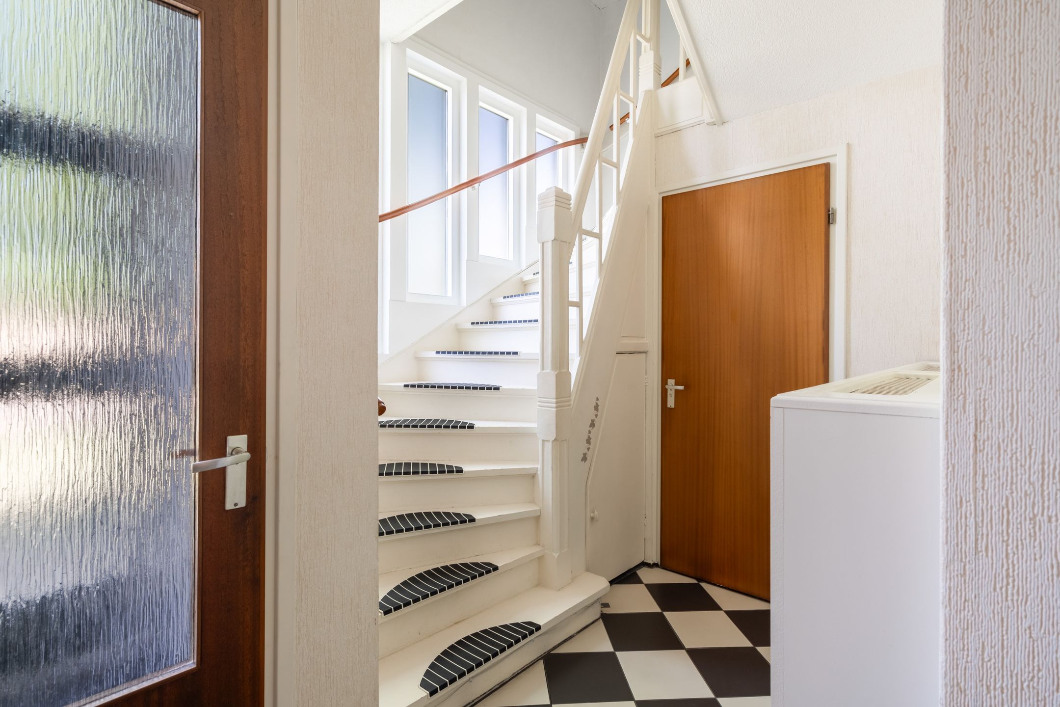 Photo 36 of Burgemeester van Esstraat 58