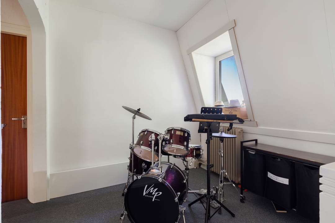 Photo 43 of Burgemeester van Esstraat 58