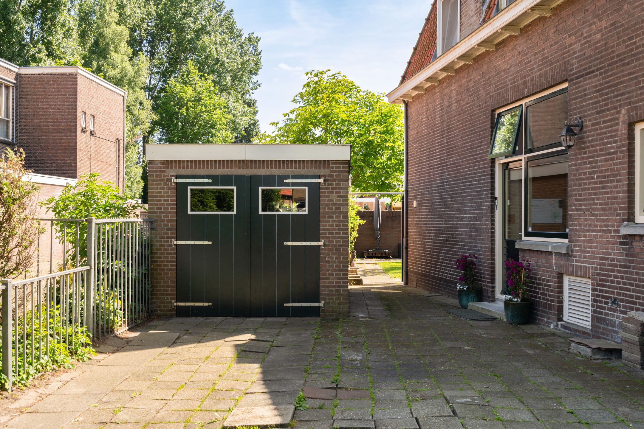 Photo 63 of Burgemeester van Esstraat 58