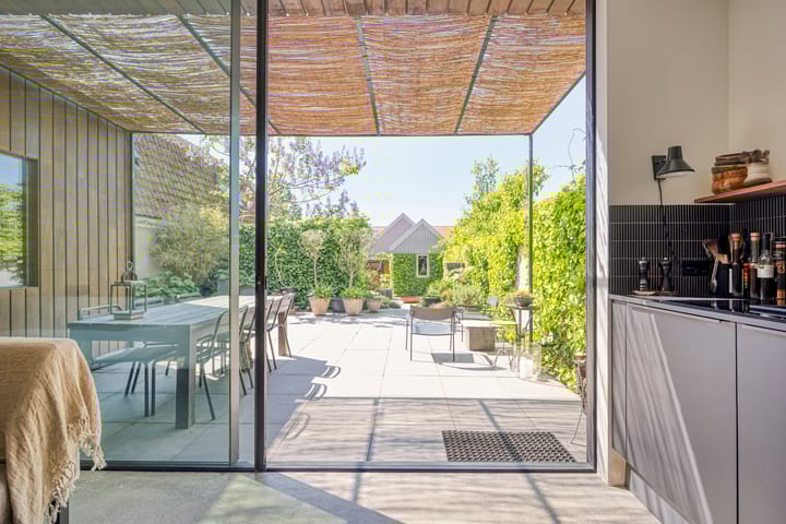 Foto 2 van Middenweg 147