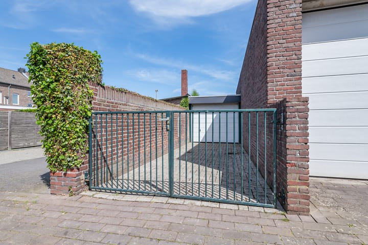 Photo 37 of Bleijerheiderstraat 111