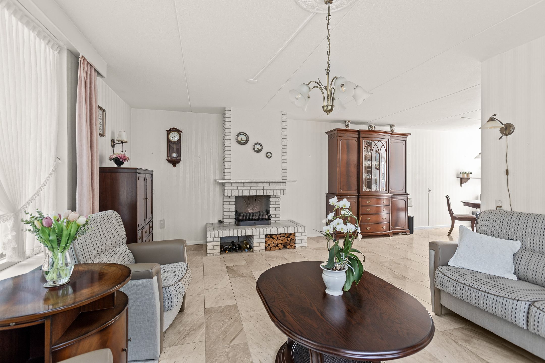 Photo 9 of Cantharel 18