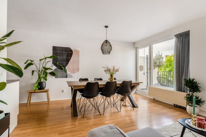 Photo 4 of Maerten van Heemskerckstraat 13-B