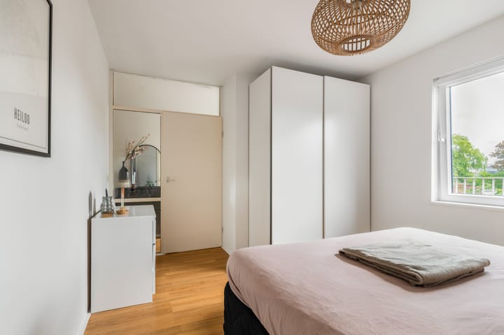 Photo 11 of Maerten van Heemskerckstraat 13-B