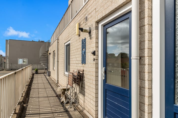 Photo 16 of Maerten van Heemskerckstraat 13-B