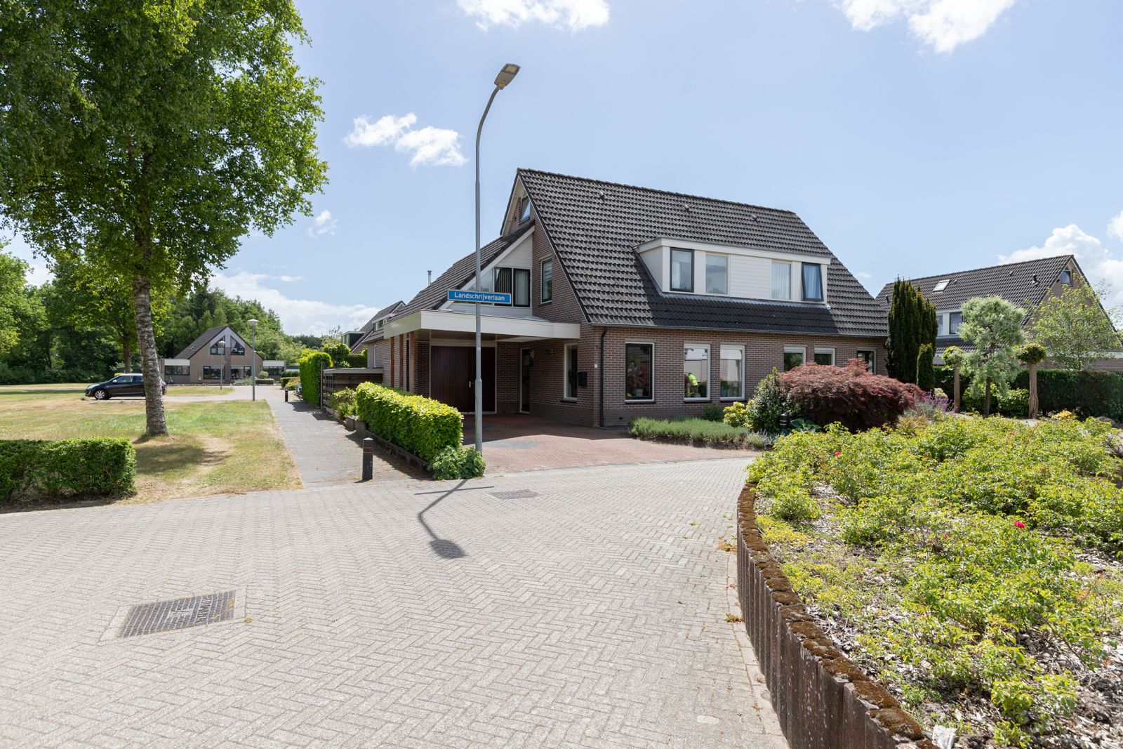 Foto 3 van Landschrijverlaan 1