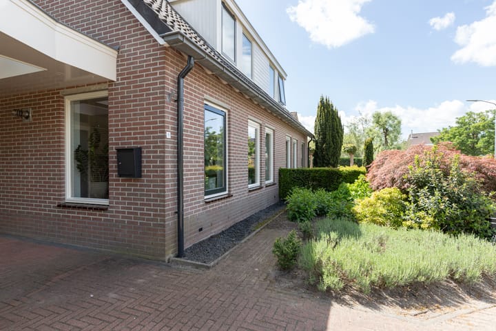 Foto 38 van Landschrijverlaan 1