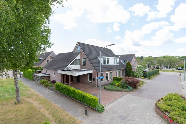 Foto 41 van Landschrijverlaan 1