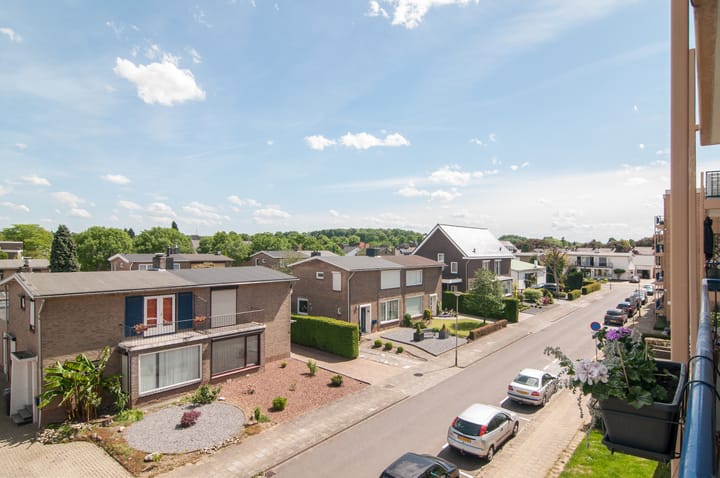 Foto 4 van Margrietstraat 85