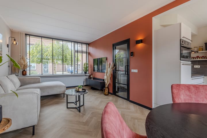 Foto 11 van Julianastraat 5