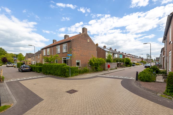 Foto 36 van Julianastraat 5