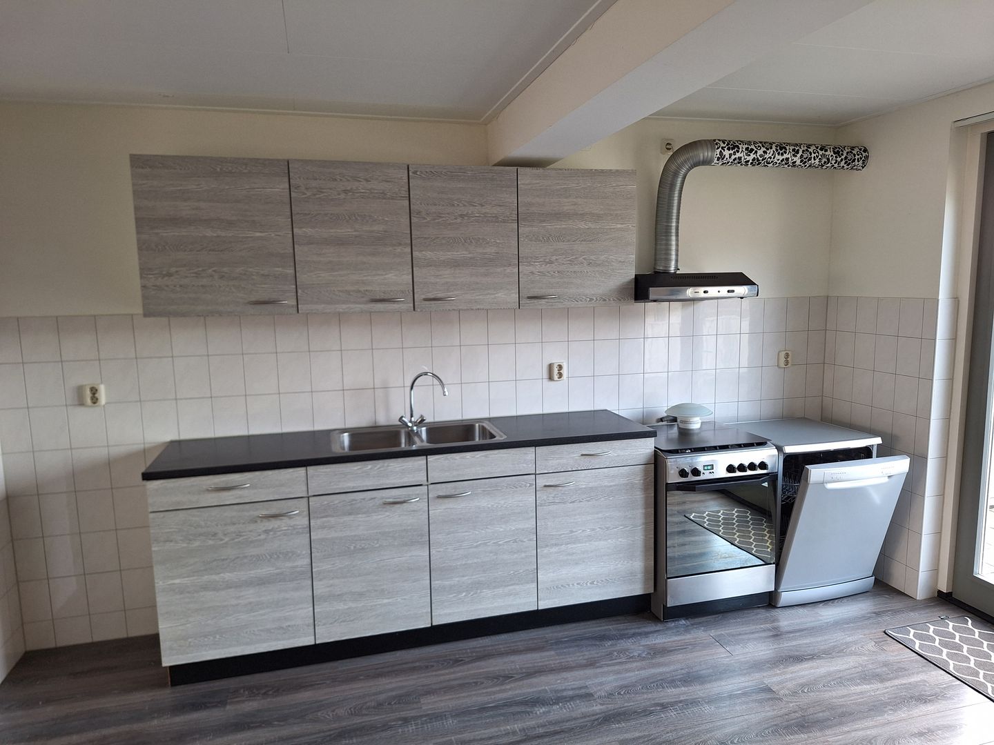 Photo 4 of Breewaterstraat 68