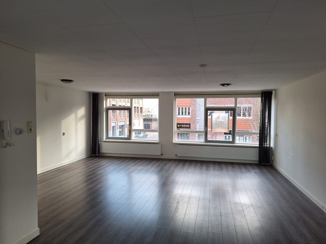 Photo 7 of Breewaterstraat 68