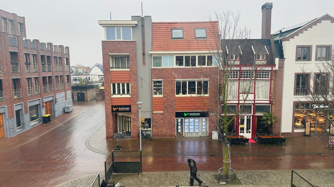 Photo 8 of Breewaterstraat 68