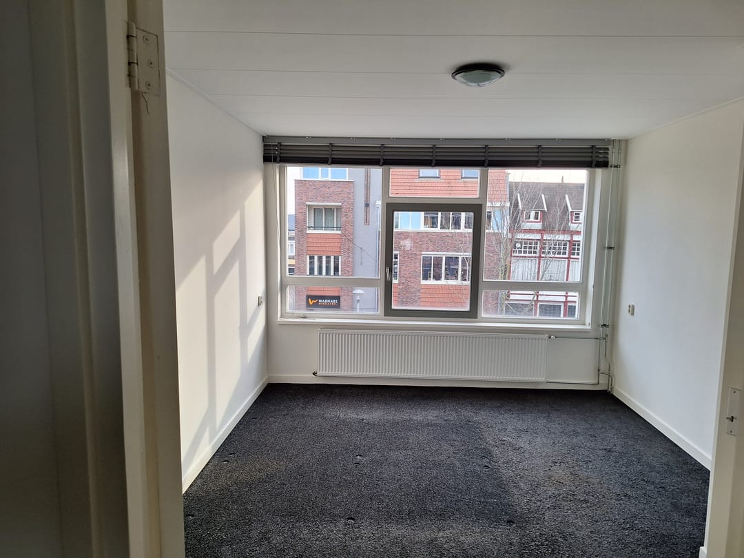 Photo 11 of Breewaterstraat 68