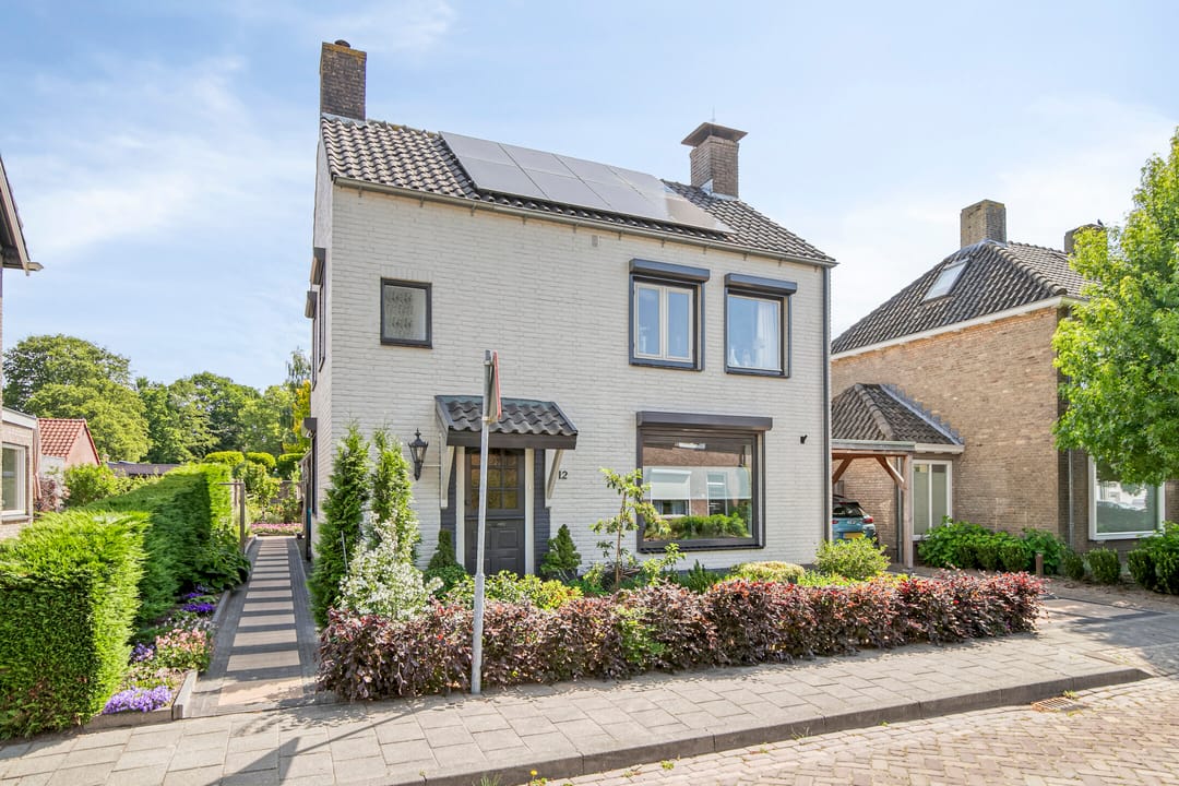 Photo 1 of Minister Verschuurstraat 12