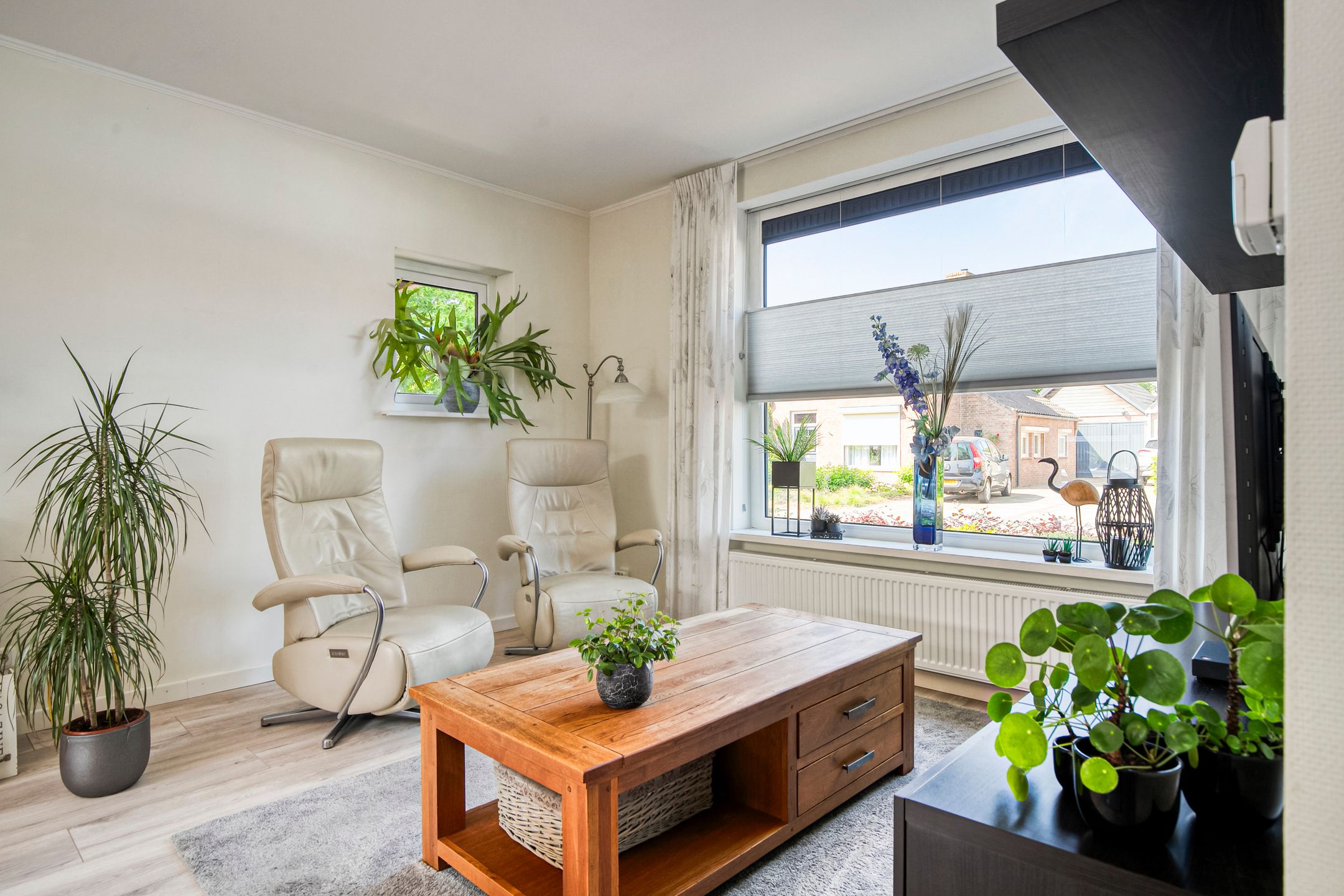 Photo 18 of Minister Verschuurstraat 12