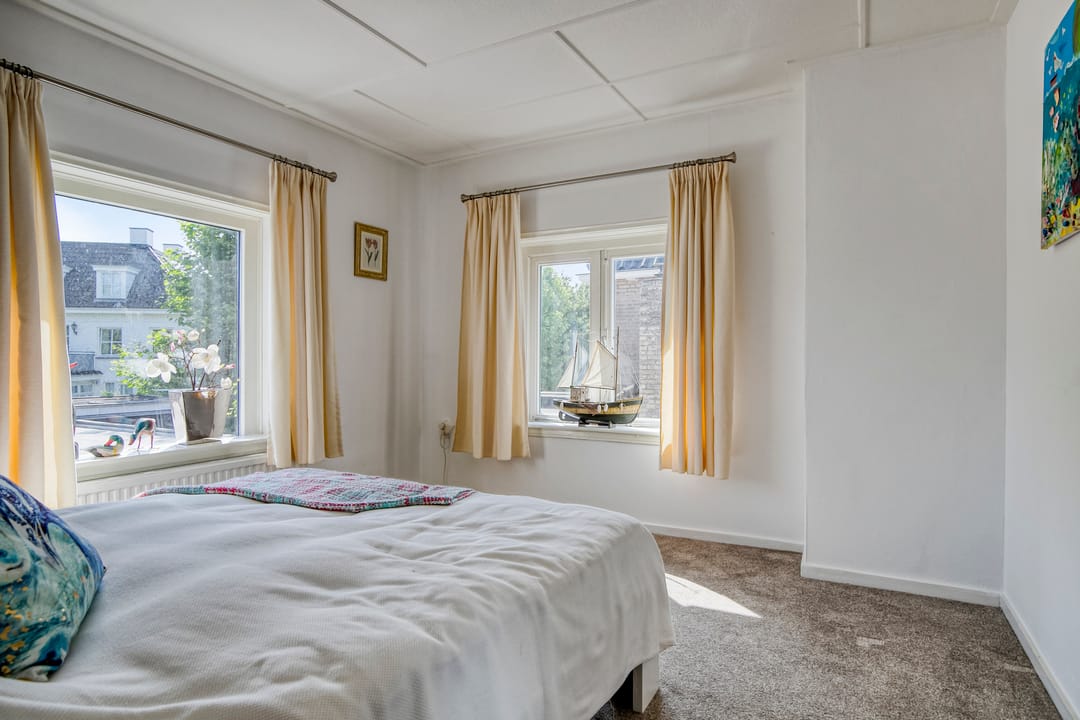 Photo 31 of Minister Verschuurstraat 12