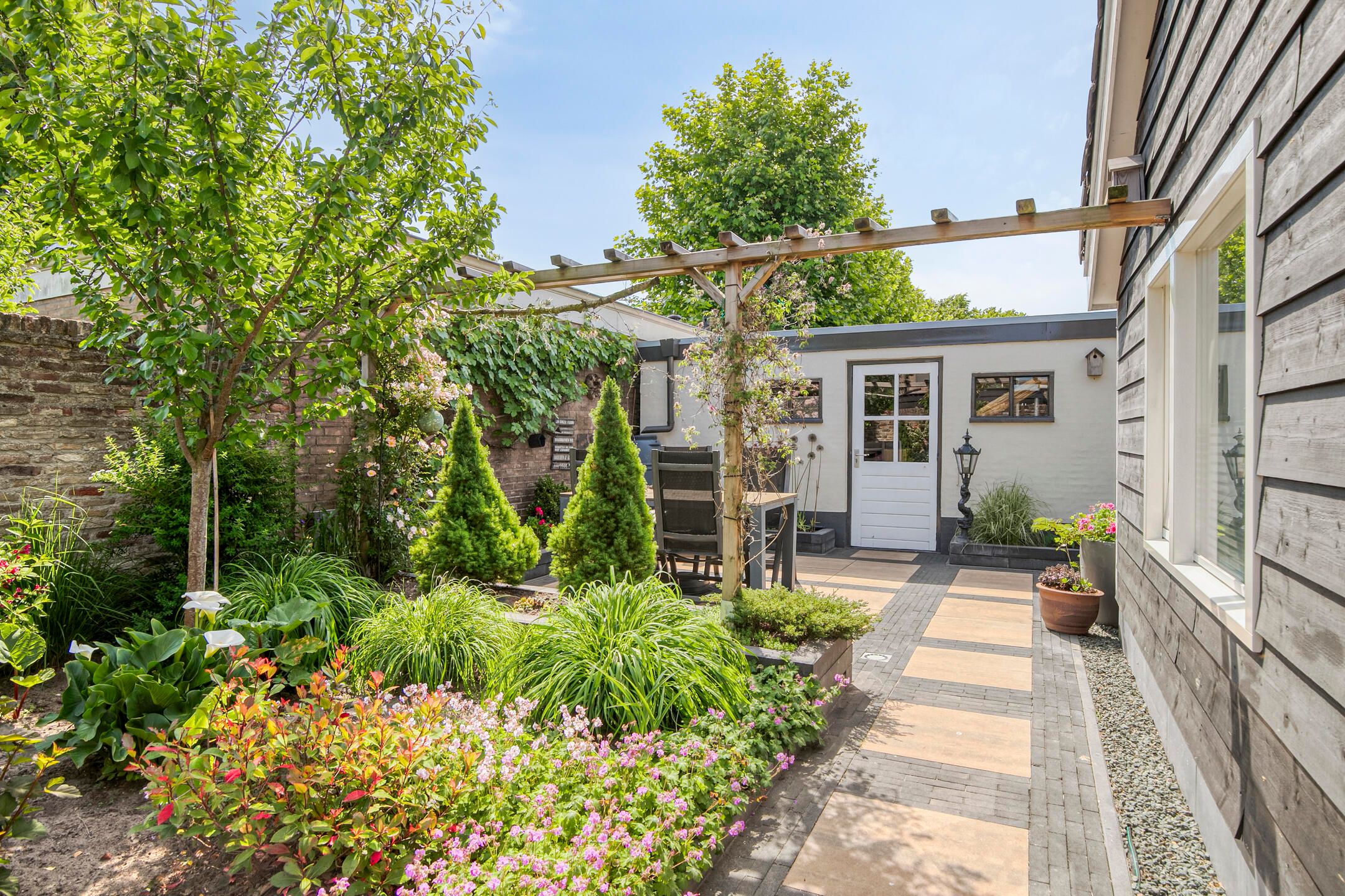 Photo 48 of Minister Verschuurstraat 12