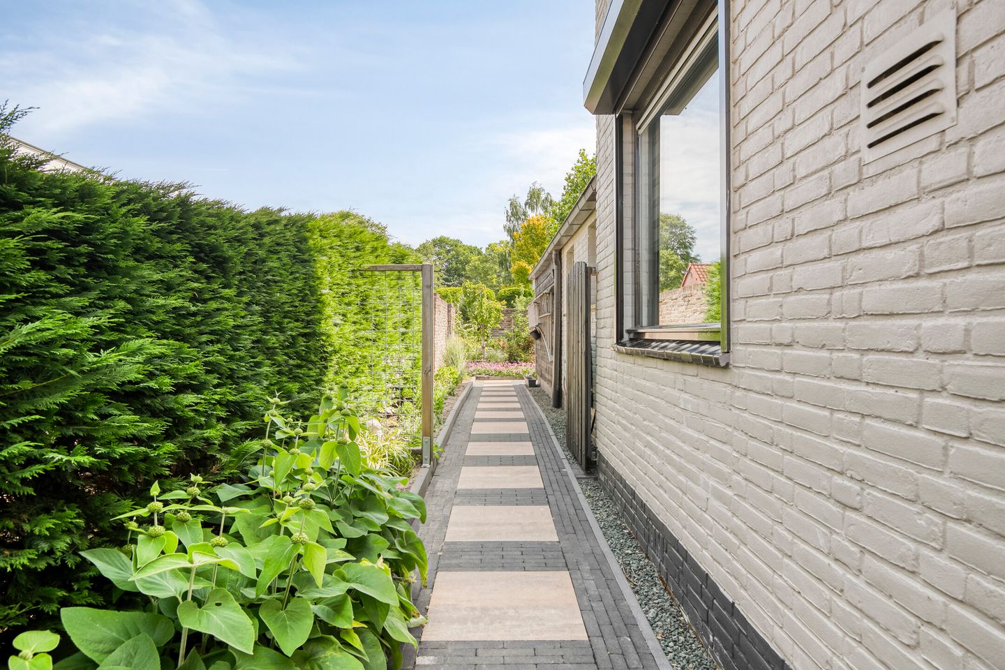 Photo 49 of Minister Verschuurstraat 12