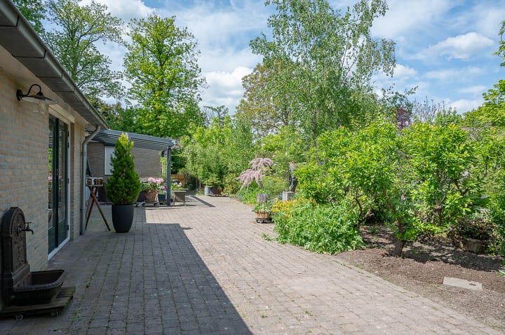 Foto 10 van Willem Alexanderlaan 55