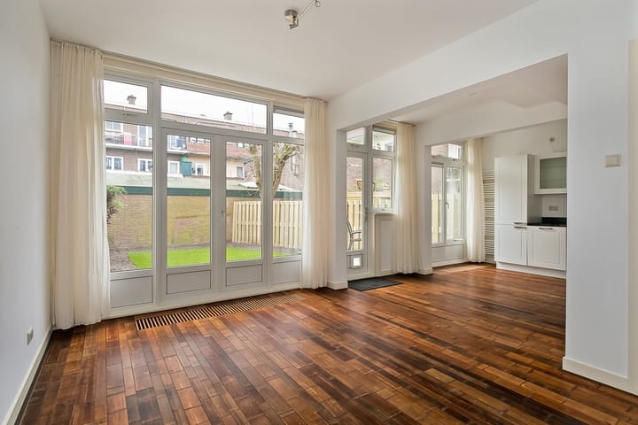 Photo 1 of Van Reesstraat 11