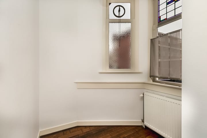 Photo 12 of Van Reesstraat 11