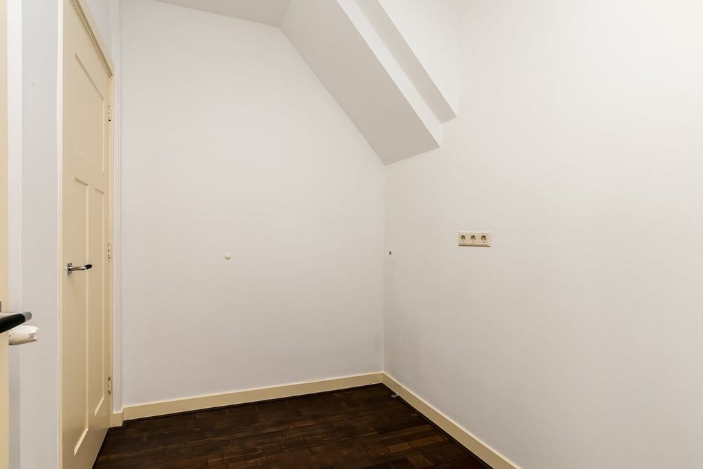 Photo 16 of Van Reesstraat 11