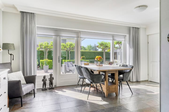 Foto 17 van Burgemeester van Engelenweg 115