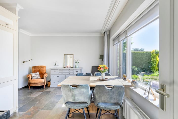 Foto 18 van Burgemeester van Engelenweg 115