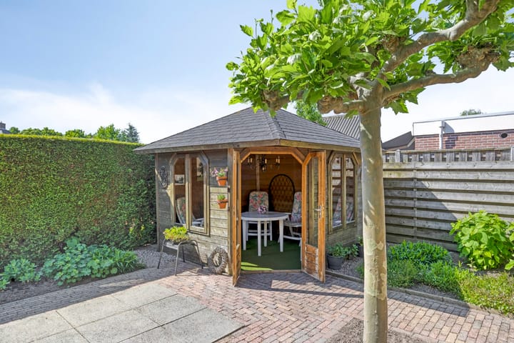 Foto 42 van Burgemeester van Engelenweg 115