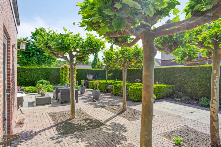 Foto 43 van Burgemeester van Engelenweg 115