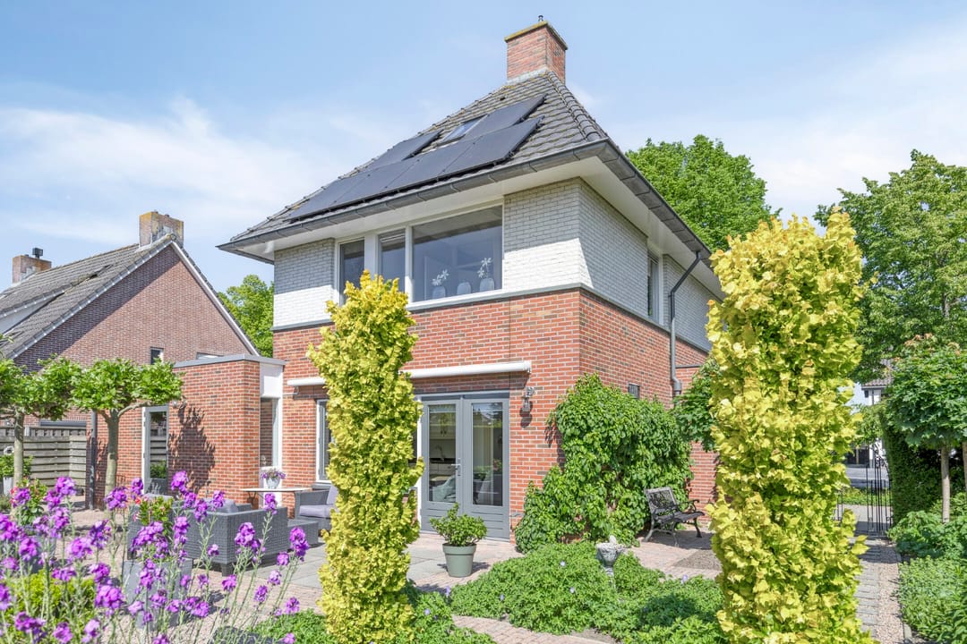 Foto 46 van Burgemeester van Engelenweg 115