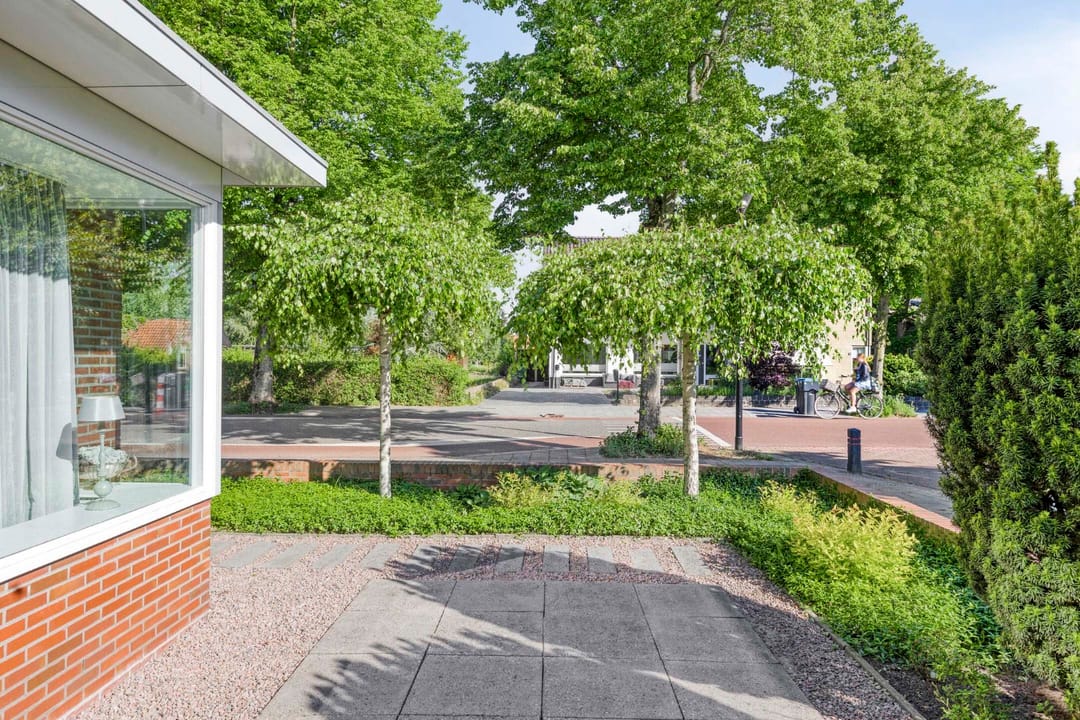 Foto 52 van Burgemeester van Engelenweg 115