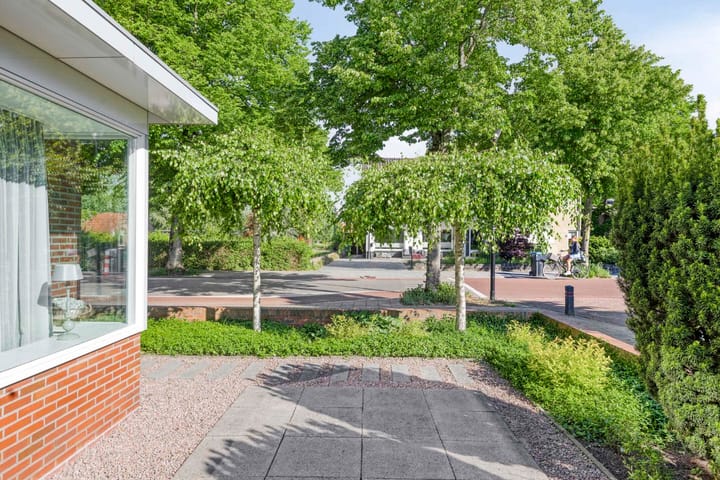 Foto 52 van Burgemeester van Engelenweg 115