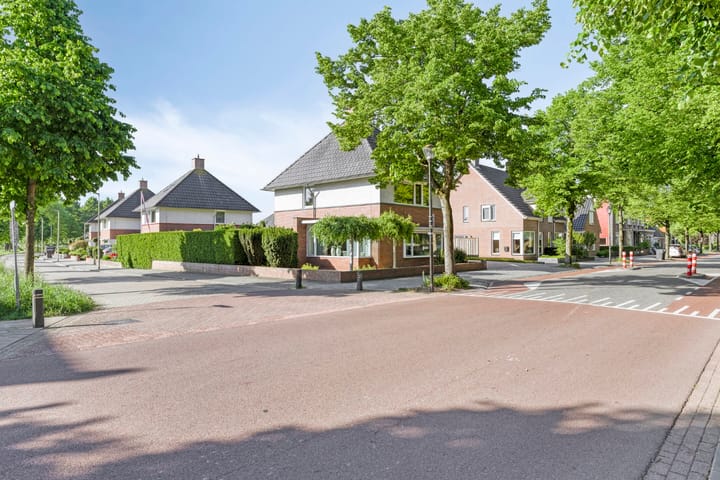 Foto 53 van Burgemeester van Engelenweg 115