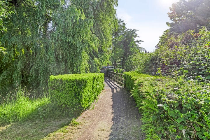 Foto 57 van Burgemeester van Engelenweg 115