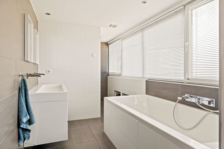 Foto 27 van van Beekstraat 124-A